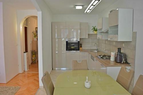 Beach Apartment Ivanka In Omis
