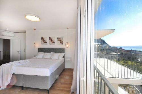 Villa Iva With Sea View And Pool
