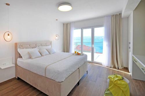 Villa Iva With Sea View And Pool
