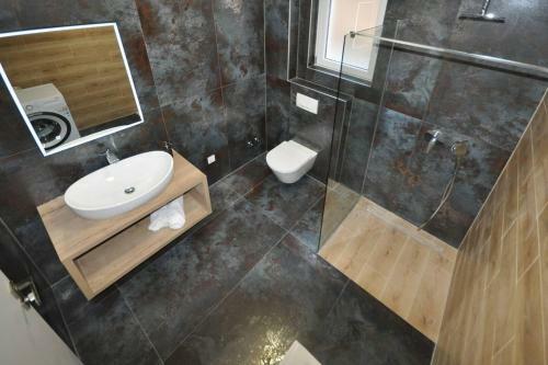 Villa Iva With Sea View And Pool
