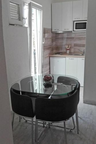 Apartments With Wifi Novi Vinodolski - 11839
