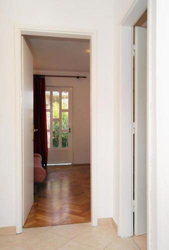Apartments With A Parking Space Novi Vinodolski - 5587