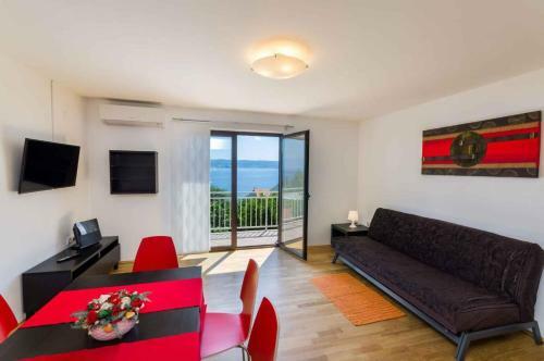 Apartment In Novi Vinodolski 39131