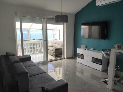 Novi Br Apartment