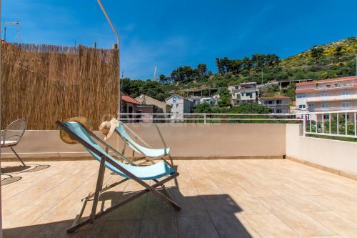 Seafront Apartment Mirta
