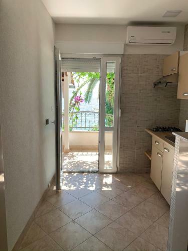 Apartamento Bouganville Seafront Studio