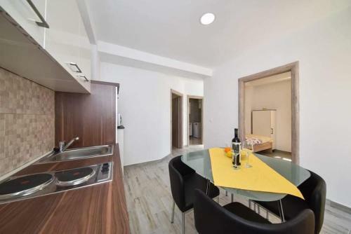 Vacation Stone House, 100m From The Beach