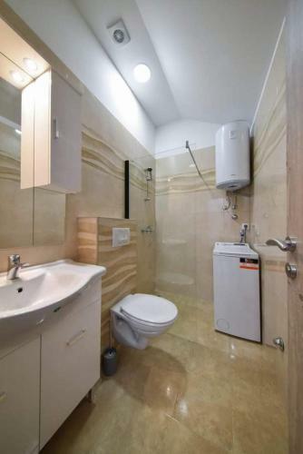 Vacation Stone House, 100m From The Beach