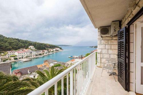 Apartments By The Sea Povlja, Brac - 17472