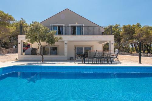 Lovely View Villa In Povlja