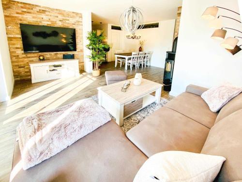 Duenenliebe Apartment 19