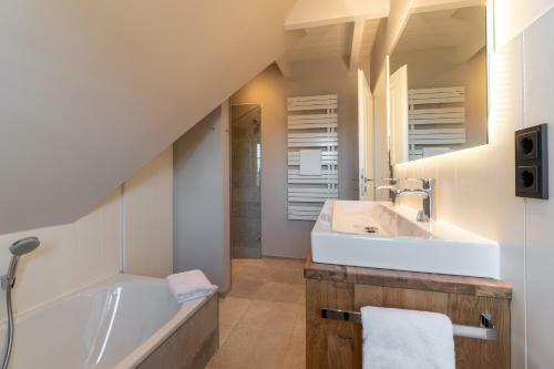 Henrys Reeth�s