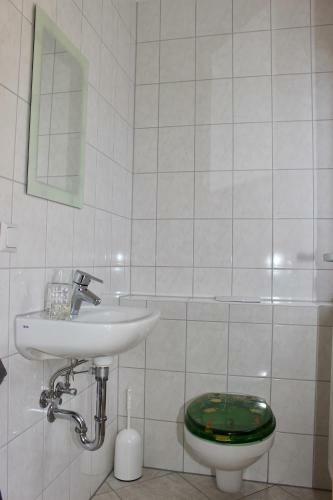 Apartamento Ferienhaus Zum Findling