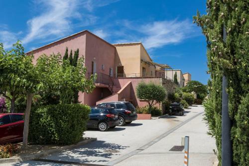 Aparthotel Les Hameaux De Capra Scorsa