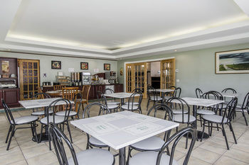 Hotel Syracuse Inn And Suites