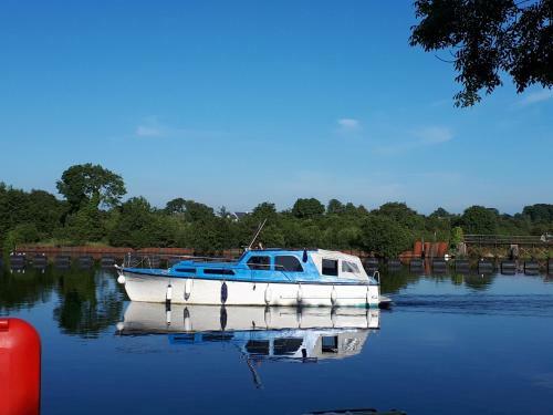 Cruiser Boats Ireland Shannon