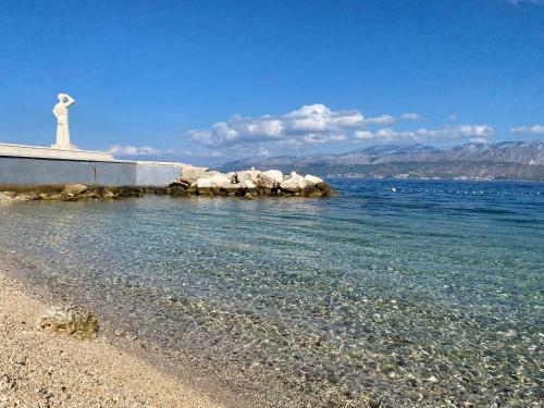 Apartment Anna - 20 M From The Sea