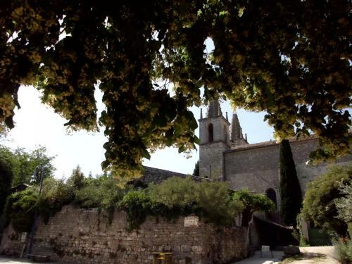 C�t� Cour, C�t� Jardin
