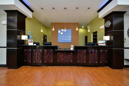 Hotel Holiday Inn Express Alva