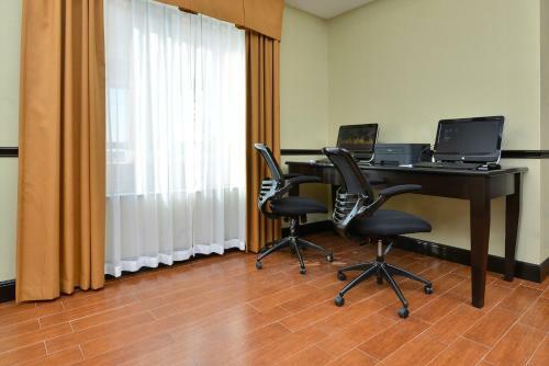 Hotel Holiday Inn Express Alva