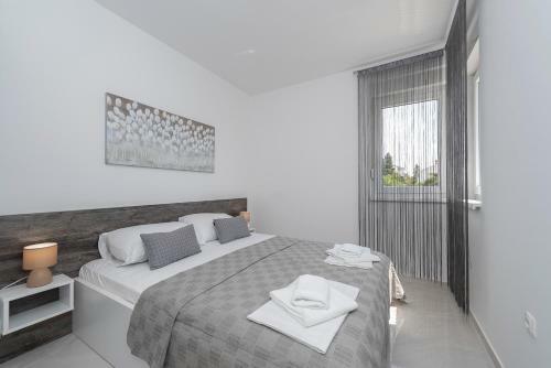 Apartamento Villa Star 3 A Centrally Located Ap. With A Pool