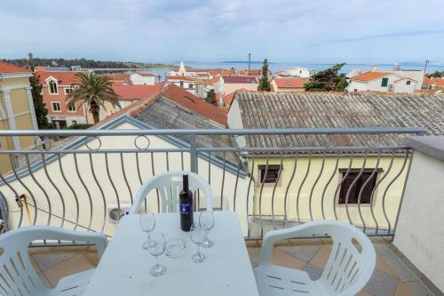 Apartments With A Parking Space Novalja, Pag - 17140