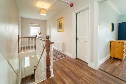 Bed & Breakfast Five Ferns House