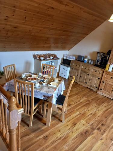 Bed & Breakfast A New U Country Cottage