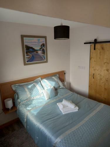 A New U Country Cottage Apartment