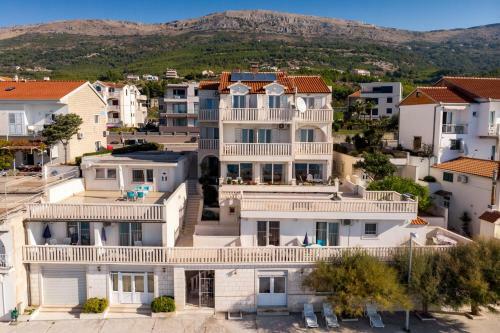 Hostal Apartments Antonio - Podstrana, Split