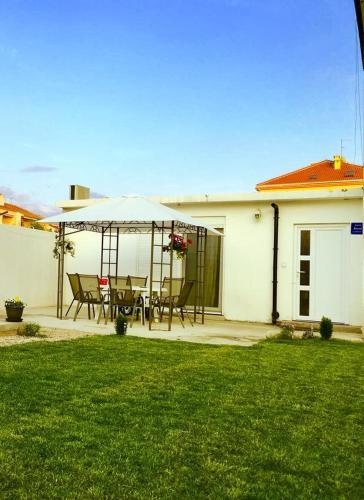 Apartments By The Sea Podstrana, Split - 16793