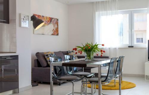 Villa Azalea Apartments A2