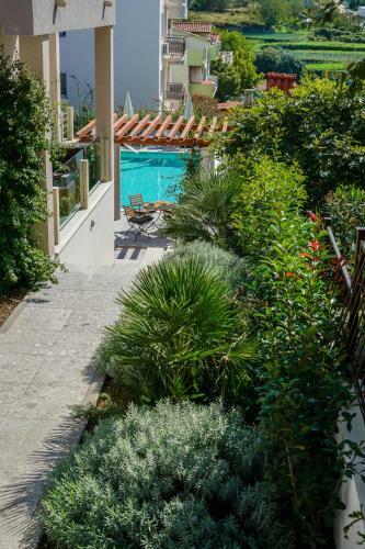 Villa Azalea Apartments A2