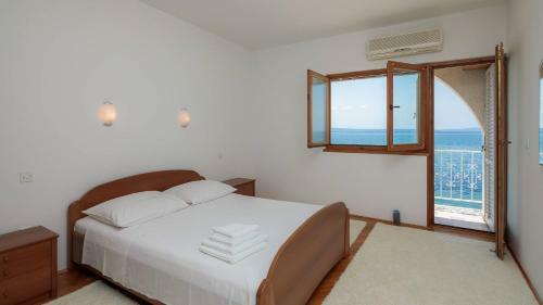 Sunrise Beach Apartments