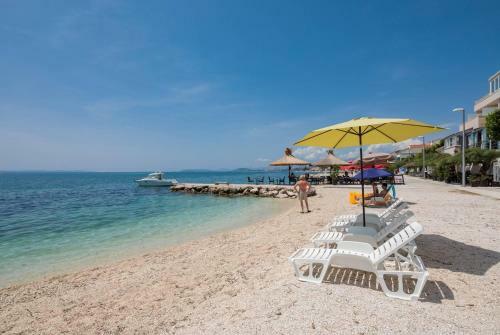 Sunrise Beach Apartments