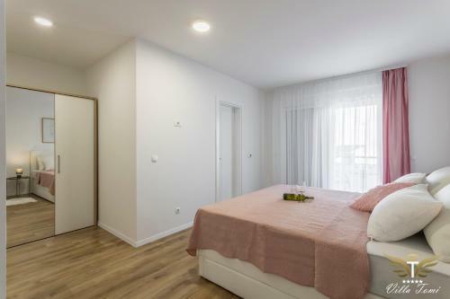 Brand New And Unique Villa Tomi