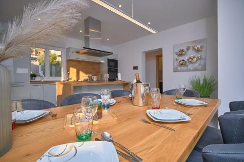 Apartamento M Entire Floor In A Spacious House With Pool