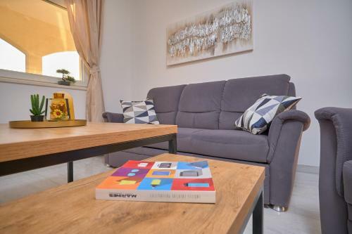 Apartamento M Entire Floor In A Spacious House With Pool