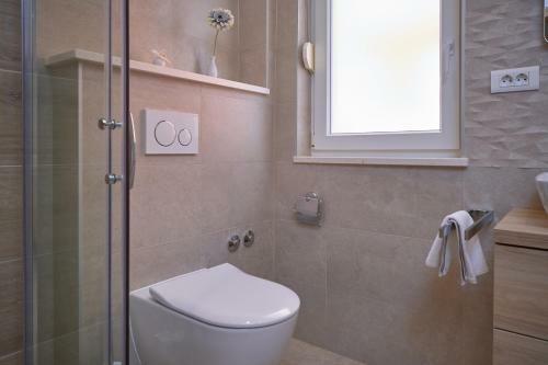 Apartamento M Entire Floor In A Spacious House With Pool