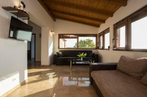 Villa Nives Holiday Apartment Rentals