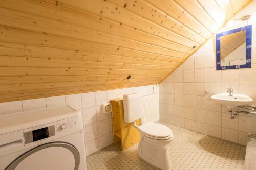 Haus Innerdorf Gem�tliches Ferienhaus Im Taunus