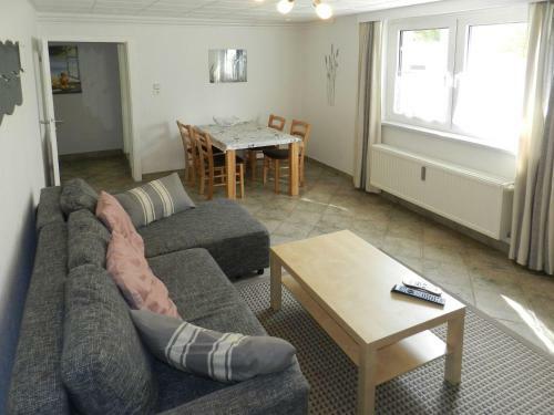 Apartamento 2-zi Fewo+fahrrader,grill&garten