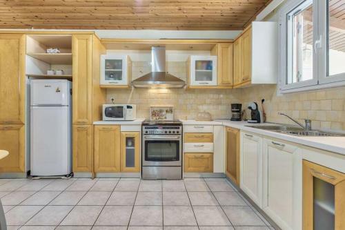 Gina's Cottage House