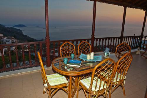 Apsenti House Skopelos