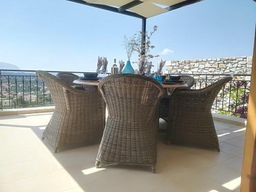Villa Koumos - Crete Holidays With Pool And Views