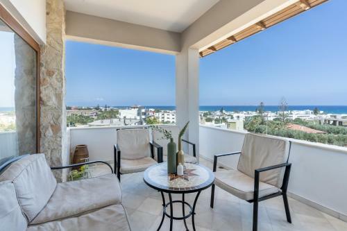 The Maisonette: Five Min From The Beach With View