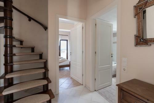 The Maisonette: Five Min From The Beach With View