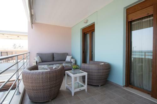 White Crystal Beachfront Apartment