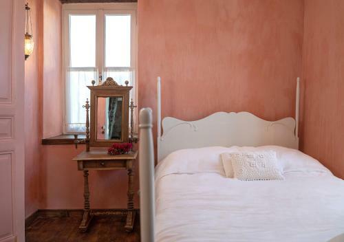 The 1813 Painter's Villa By Neuvel
