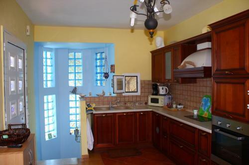 Vanna's Holiday House